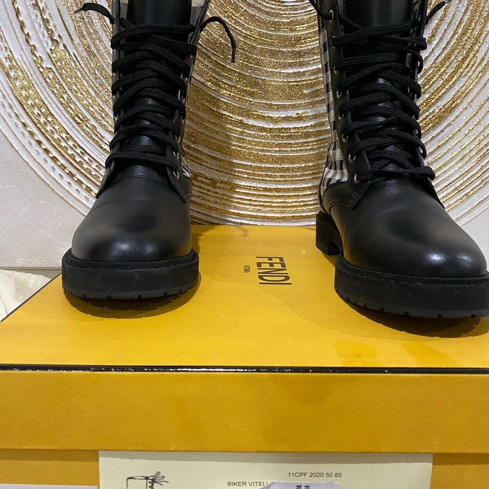 Fendi combat boot - Picture 3 of 9